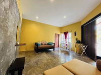 Basic Beach Front Family Room for 6 Persons