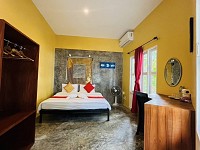 Basic Beach Front Family Room for 6 Persons