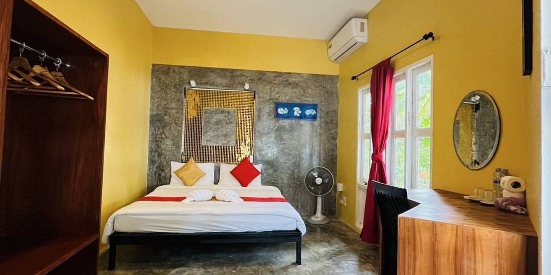 Basic Beach Front Family Room for 6 Persons