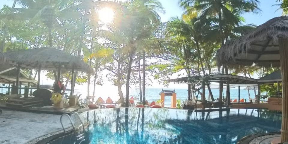Beachfront Swimming Pool in Koh Phangan
