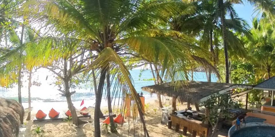 Full board beachfront resort Koh Phangan